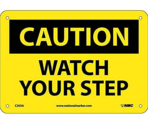 Panneau de signalisation Caution Watch Your Step pour sécuriser les marches