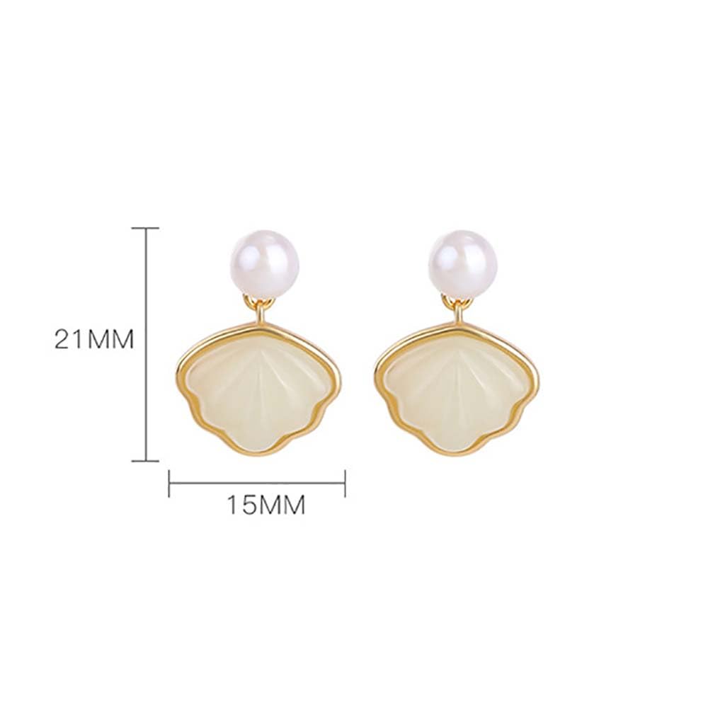 Elegantes pendientes de jade perla, pendientes en forma de concha marina, pendientes de tachuelas de jade de hotan de plata esterlina 925 joyas de jade para mujeres