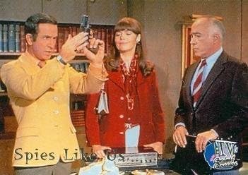 Get Smart Maxwell Smart Agent 99 trading card 1998 Inkworks TVs Coolest Classics #64 Don Adams Barabra Feldon Chief of Control