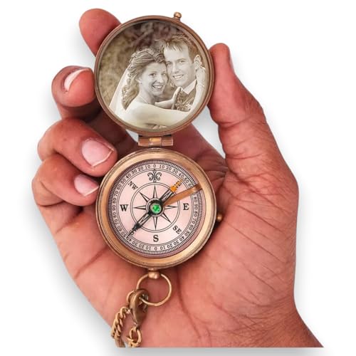 Brújula Personalizada de Bolsillo de Latón Grabada con Foto para Hombre con Estuche de Cuero y Caja de Madera – Regalo para Esposo, Papá, Hijo o Novio miniatura 3