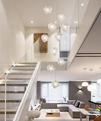 Lustre long pour haut plafond et suspension moderne grand escalier de villa