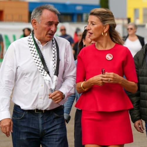 Enrique Santiago: &ldquo;Blanqueo del jefe del Estado&rdquo;