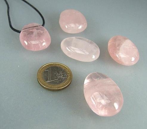 Preisvergleich Produktbild GamePoint Trommelstein - Anhänger Rosenquarz, gebohrt