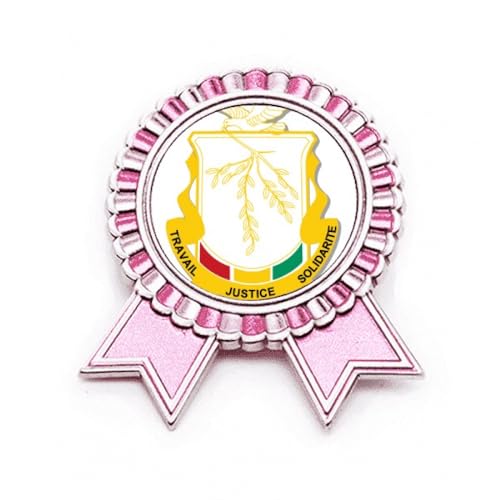 Broche emblème Guinée en métal rose finition soignée taille M