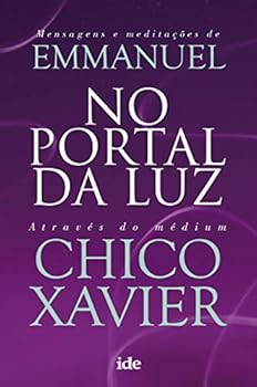 Paperback No Portal Da Luz [Portuguese_Brazilian] Book
