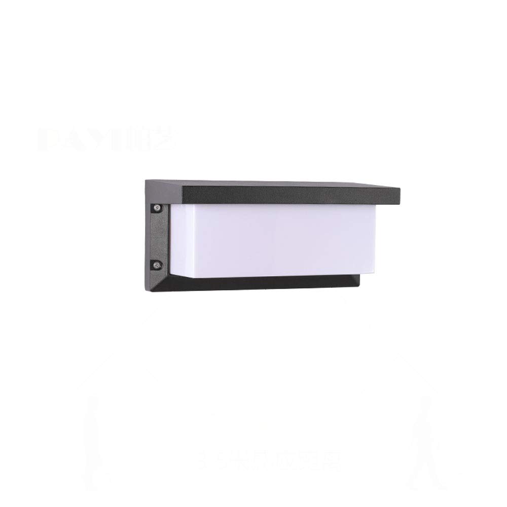 Atmosphère minimaliste pour cette lampe de porte et balcon moderne
