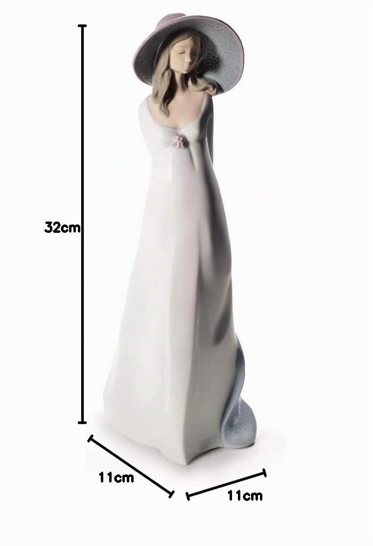 NAO Sol de Primavera. Figura Decorativa de Mujer en Porcelana Brillo. Escultura Ornamental Que Representa a Una Mujer con Vestido Blanco Sombrero para Celebrar la Frescura de la Primavera