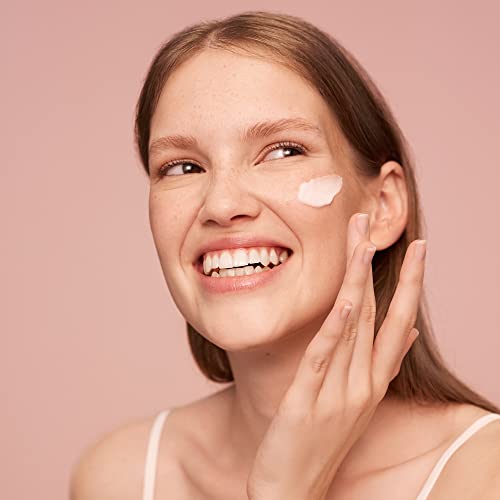 NIVEA Soft Rose 24h Day Cream (50 ml), Face Care with Rose Water and Hyaluron, Light Gel Face Cream for Smooth Delicate Skin, Moisturising Cream - Image 7