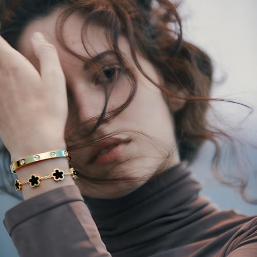 2Pcs 18K Gold Plated Clover Bracelet Gold Stack Bracelets for Women Lucky Flower Clover Bracelets Jewelry Gold Bracelet Set Trendy Jewelry Christmas Valentines Gifts for Women4