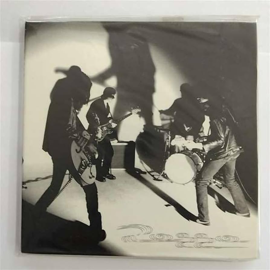 ROSSO チバユウスケ　『1000のタンバリン』　アナログ Amazon.co.jp: TWIN SINGLES 1000のタンバリン/アウトサイダー(紙