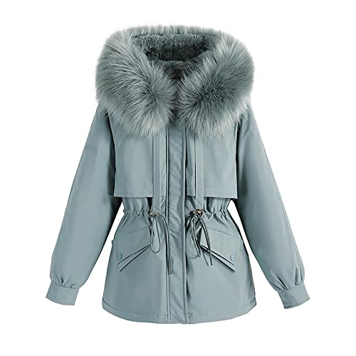 Veste d'hiver grande taille pour femme ronde cherchant un manteau chaud à capuche