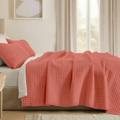 Image of Wonderful 3 Piece Waffle Weave Quilt Set Full Size, Coral Lightweight Bedspread Coverlet for All Season, Ultra Soft Microfiber Bedding Set with 2 Pillow Shams, Waffle Pattern Quilted Design 90 inchx90 inch