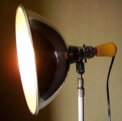 Metal Studio Lamp with Telescopic Stand