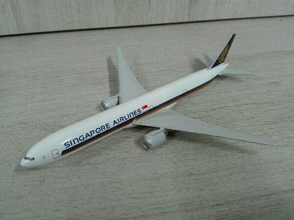 Amazon.co.jp: シンガポール航空 ボーイング777-300ER 1/400 SINGAPORE