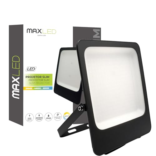 Projecteur LED extérieur 200W étanche IP65 pour sécuriser le garage et le terrain de sport