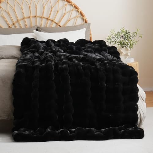 BENVWE Manta de Piel Sintética para Sofá - Manta Gruesa, Esponjosa y Suave de 50" x 60", 1300GSM, Negra miniatura 5
