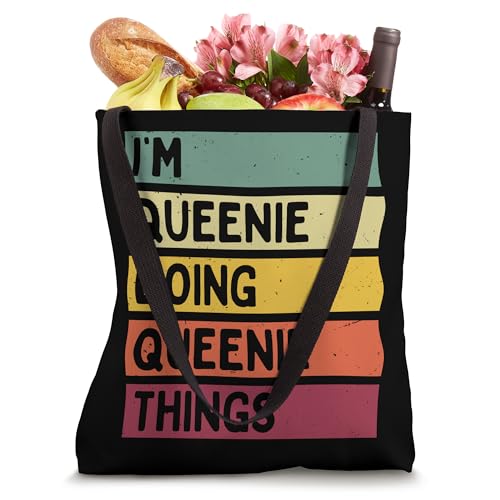 Bolsa tote con frase divertida personalizada: «I'm Queenie Doing Queenie Things» miniatura 4