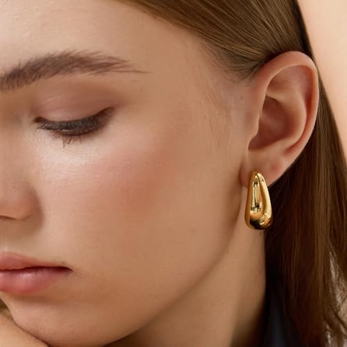 Image of FRUMOS 18K Gold Plated Chunky Hoop Earrings for Women Fashion Thick Gold Hoops Set Jewelry for Birthday Christmas Gifts
