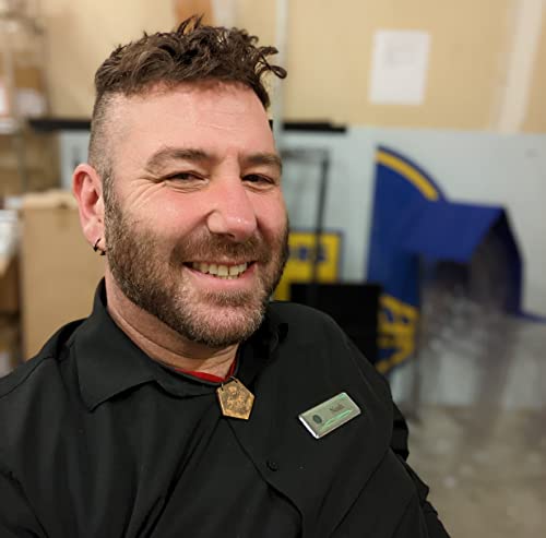 Episode 7, Featuring Noah, interviewed by Damien and a talk by Selena Xochitl Martinez