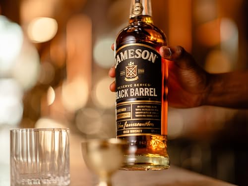 Jameson Irish Whiskey Black Barrel, Blended Whisky Irlandese di malto e cereali, Fino a 12 anni di invecchiamento in botti ex-bourbon e sherry, 40% Vol., 700 Ml - 5