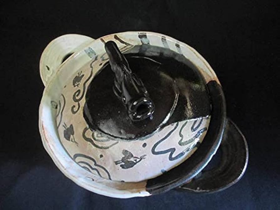 織部◆佐藤和次作品◆蟹の土鍋◆中古品 Amazon | 土鍋 佐藤和次 黒織部 蟹文 土鍋(大) (4〜5人用