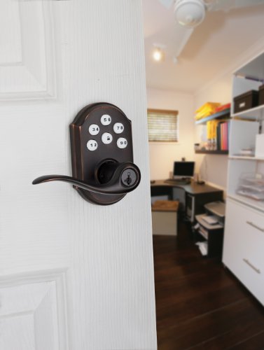 Serrure électronique SmartCode Tustin pour ne plus jamais perdre vos clés de maison