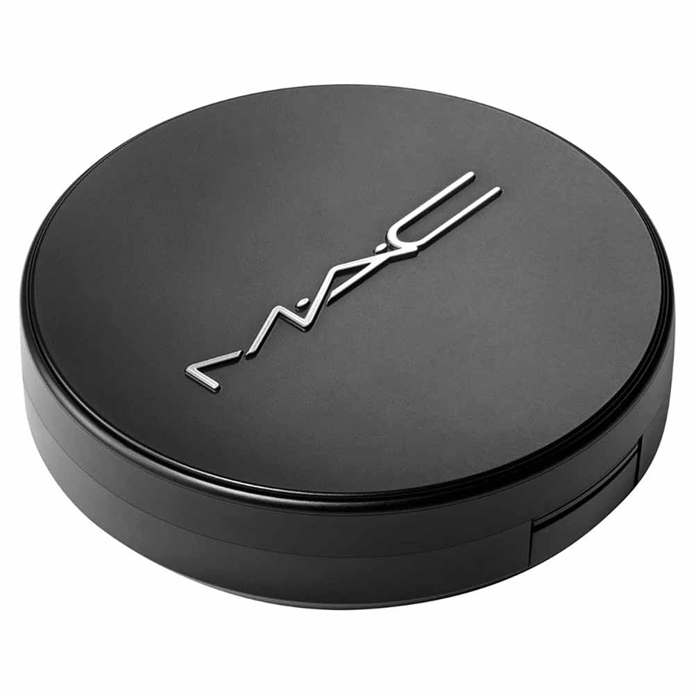 MAC Cosmetics Studio Fix Powder Plus Foundation NC35