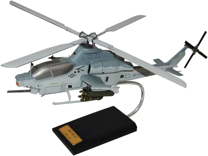 AH-1Z Viper Marines Corps Helicopter Desktop Display Airplane Model Scale 1/30