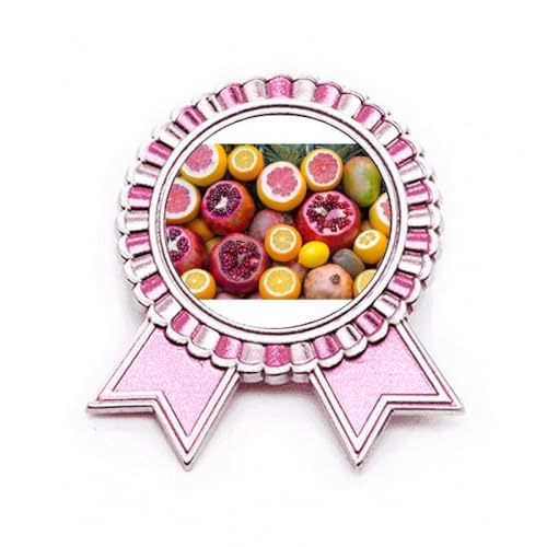 Broche rose fruits tropicaux en métal taille M pour égayer un vêtement terne