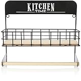 ALTA CALIDAD: El portarrollos de cocina con canasta de almacenamiento está hecho de metal negro y madera. El diseño es moderno y llamativo.