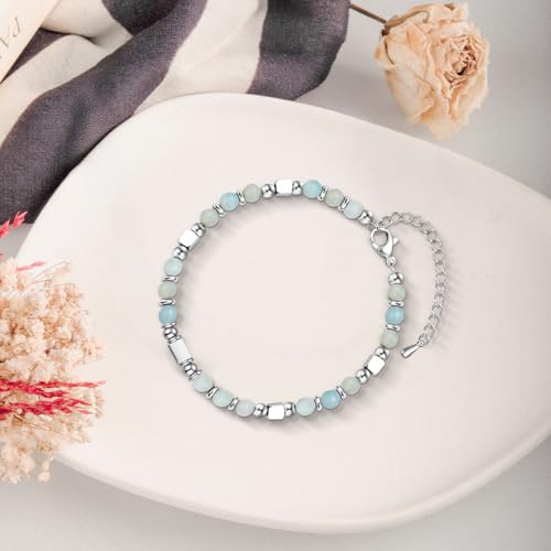 Image of 2025 Graduation Gifts for Her，Graduation Bracelet with Unique Cap Gift Box for Friend Daughter Sister Granddaughter