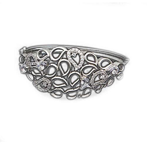 Zircon cubique blanc et plaqué argent : l'excellence d'un bijou raffiné