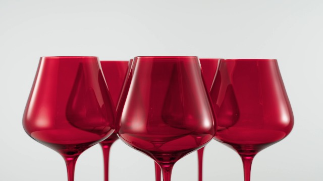 Amazon.com: Red Ruby Crystal Wine Glasses Set of 6 | Elegant 20oz