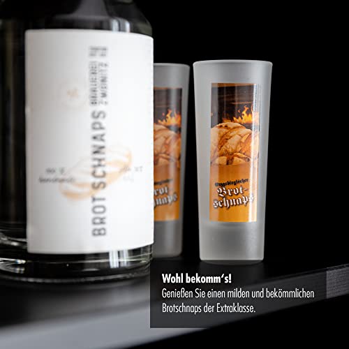 Brauerei Zwönitz Erzgebirgischer Brotschnaps Geschenkset/Alkohol Geschenk Set aus Brotschnaps 0,5l und zwei passenden… – Bild 4