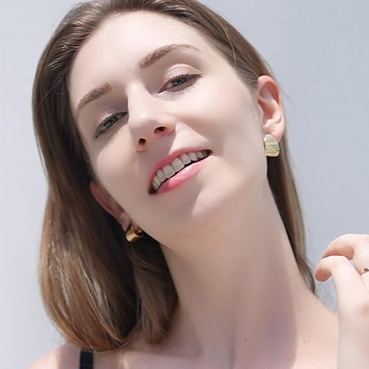 FAN&LOUIS Clip On Earrings Women,14K Gold Chunky Women's Clip-on Earrings Gold Huggie Clips Trendy 20252