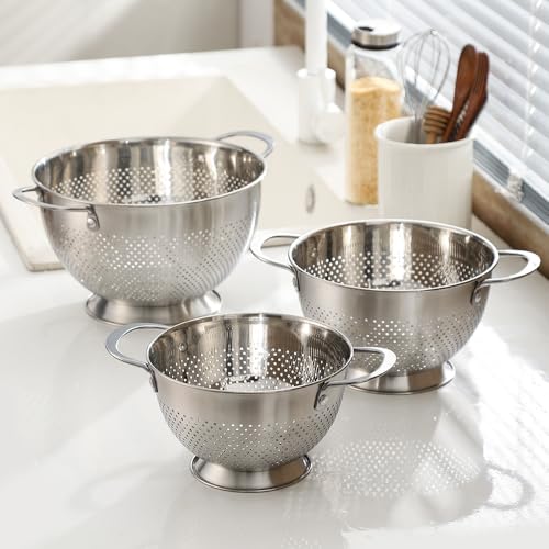 Colander Stainless Steel Set of 3 Colander with Handle & Round Base Stackable Kitchen Strainer Metal Food Strainer for Pasta, Spaghetti, Vegetable, Fruit and Rice (1.5qt/ 2qt/ 4qt) - Image 3