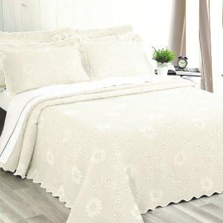 Enchantment Floral Bedspread 30% Cotton 30% Polyester 40% Polypropylene 260 GSM (Champagne, King 260x260 cm Approx.)