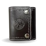 Derrière la pochette à munitions se trouve une anse en cuir qui s'adapte aux ceintures de 60 à 75 cm. Le porte-cartouches/glissière à munitions est conçu pour transporter confortablement les cartouches et dispose d'une boucle pour y glisser votre ceinture.