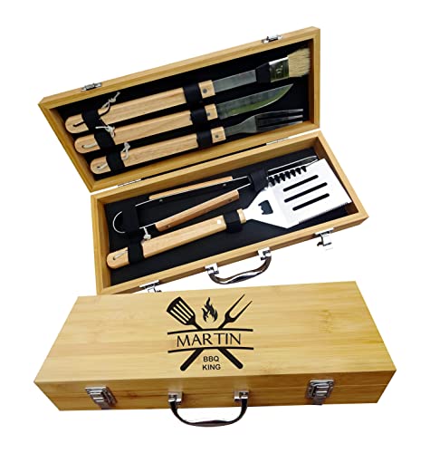 Personalisierte Grill Set | 5 Stück Grillbesteck Werkzeug Set | BBQ Grill-Tools | Set Barbecue-Utensilien | Edelstahl Grillen Kochwerkzeug Kit: Schaber, Pinsel, Fleischmesser, Spieße von Algis Crafts