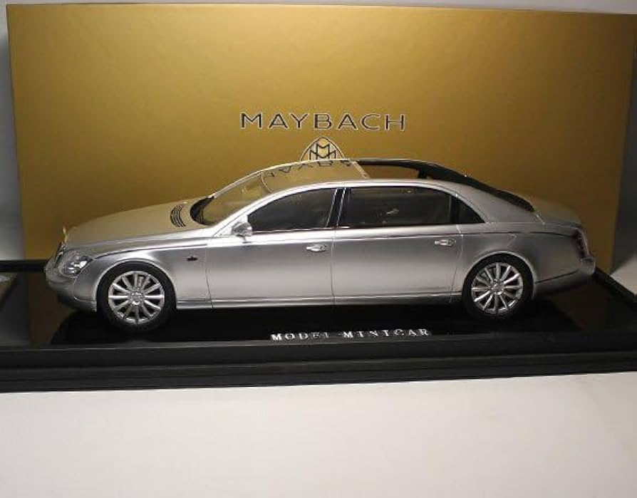 【世界限定699台‼️】1/64マイバッハMaybach62 2トーン 世界限定699台‼️】1/64マイバッハMaybach62 2トーン 世界限定