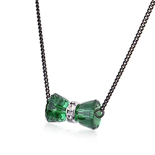 Collier small hourglass crystal pendant le cadeau parfait pour célébrer une femme
