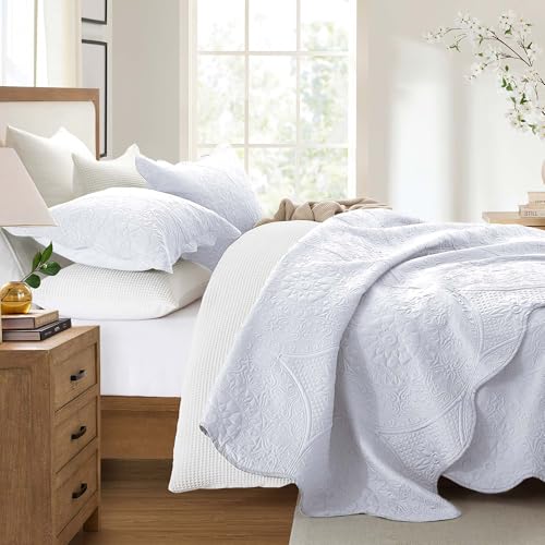 IR Imperial Rooms Queen Quilt Bedding Set Size (90" x 96") + 2 Pillow Shams (20" x 26"+ 2") - 3 Pcs All Season Lightweight Reversible Microfiber Coverlet Floral Embossed Quilt Bedspread (White)