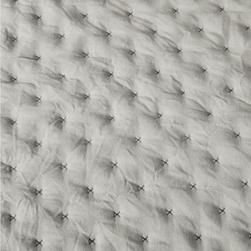 Image of Amazon Basics Brushed Microfiber Quilt Set, Extra Soft with Natural Texture, 3-Piece, Queen /Full, Grey