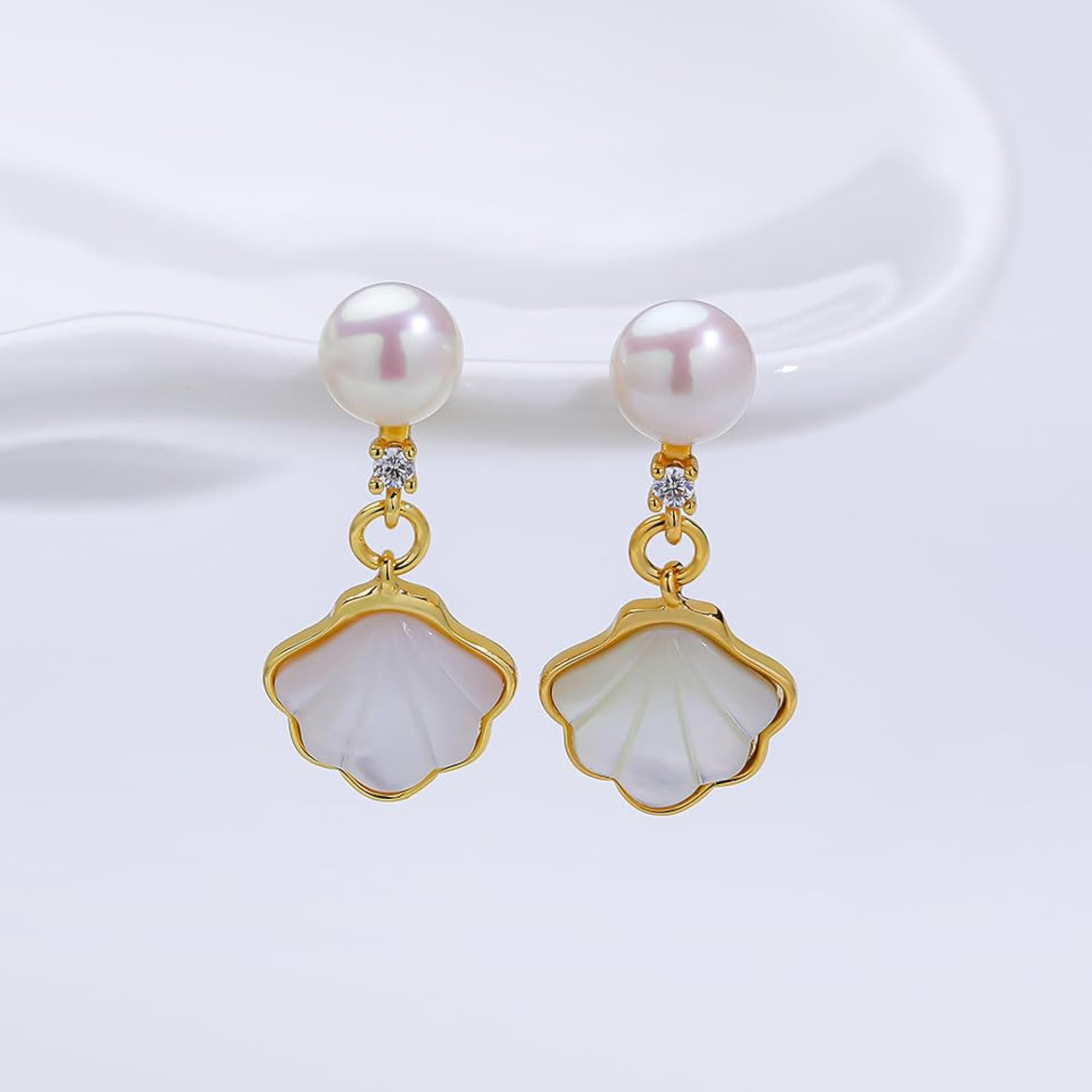 Women's Stylish Shell Pearl Earrings, Elegant Design