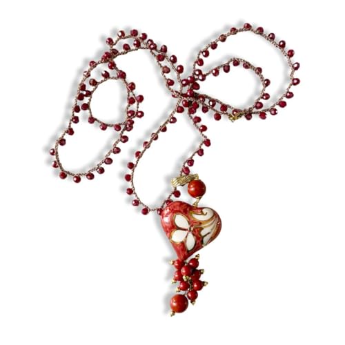 Collana all'uncinetto con perline e ciondolo a cuore in ceramica