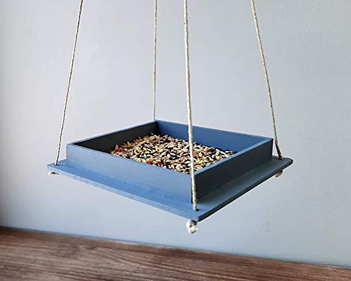 Comedero colgante para pájaros de madera gris