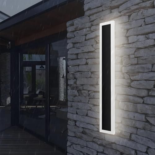 Applique IP65 étanche pour éclairer une grande cour ou une entrée sombre