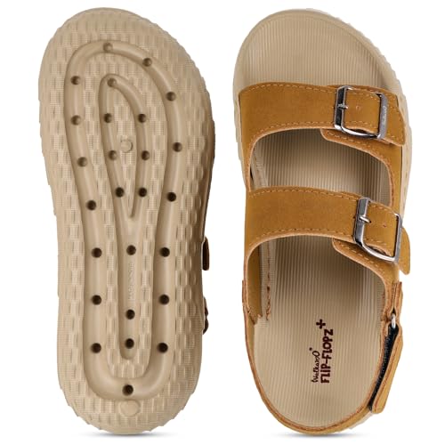 Image of WALKAROO Men's Adjustable Straps with Hook and loop Comfort Sandals - WE8822