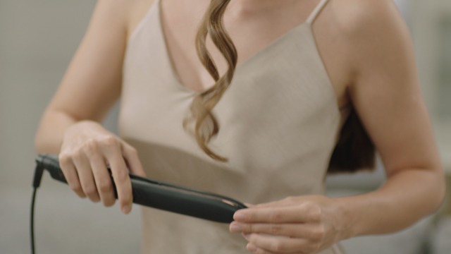VANESSA-Flat-Iron-Hair-Straightener-and-Curler-Titanium-Hair-Straightener-Flat-Iron-Titanium-Flat-Iron-Dual-Voltage