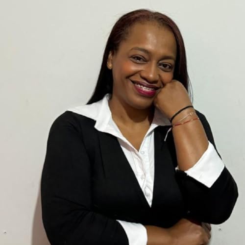 Un ratito contigo Podcast Por Erica Suley Castillo arte de portada